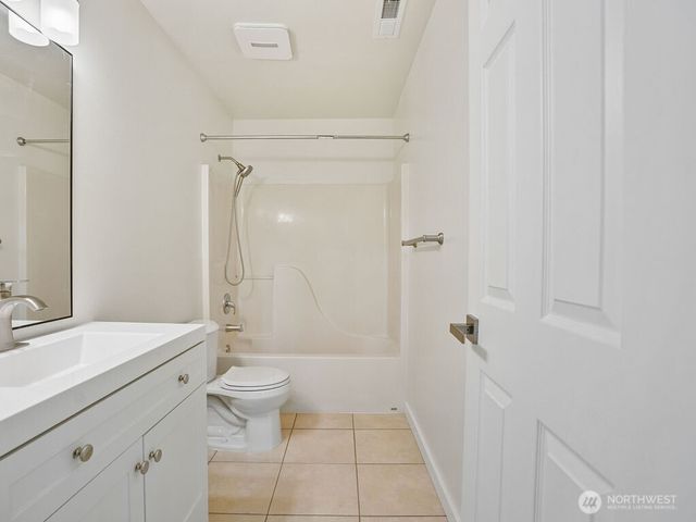 1675 SW 8th Avenue, Oak Harbor, WA 98277
