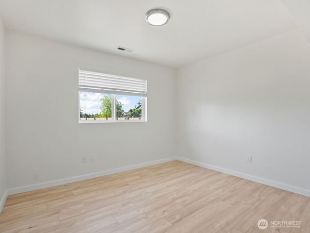 1675 SW 8th Avenue, Oak Harbor, WA 98277