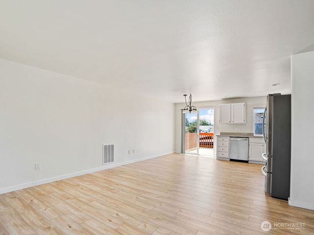 1675 SW 8th Avenue, Oak Harbor, WA 98277