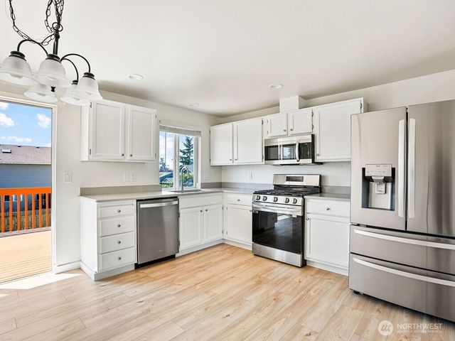 1675 SW 8th Avenue, Oak Harbor, WA 98277