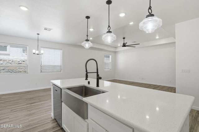 253 Farnborough Street, El Paso, TX 79928