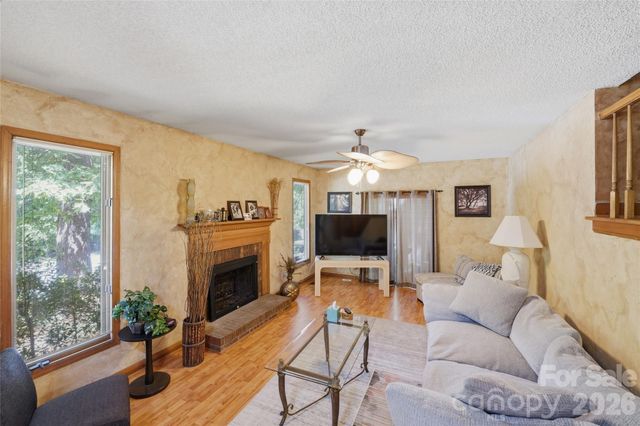 7040 Summer Place, Charlotte, NC 28213