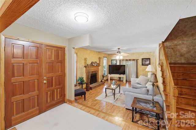 7040 Summer Place, Charlotte, NC 28213