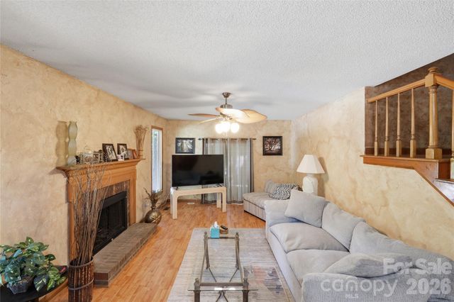 7040 Summer Place, Charlotte, NC 28213