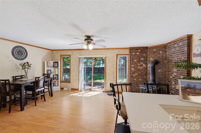 7040 Summer Place, Charlotte, NC 28213