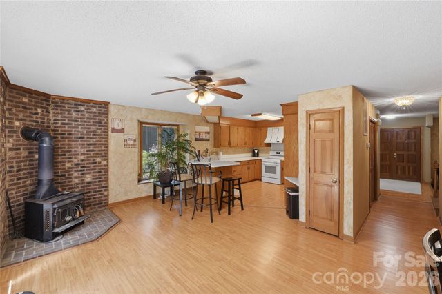7040 Summer Place, Charlotte, NC 28213