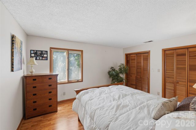 7040 Summer Place, Charlotte, NC 28213