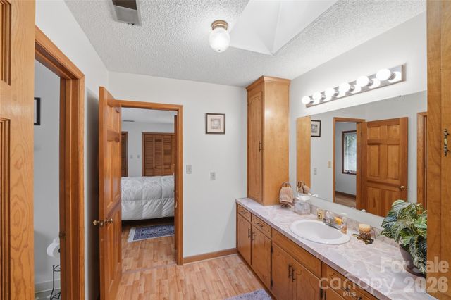 7040 Summer Place, Charlotte, NC 28213
