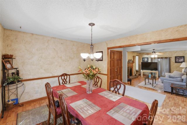 7040 Summer Place, Charlotte, NC 28213