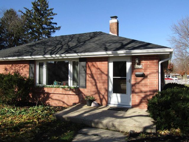 873 Benton Avenue, Janesville, WI 53545