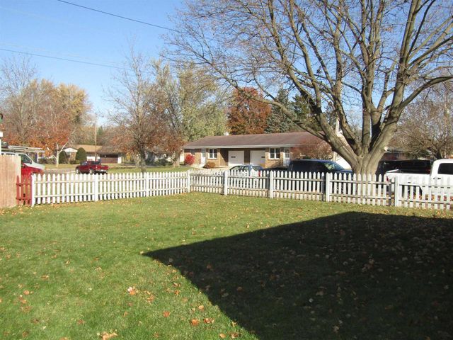 873 Benton Avenue, Janesville, WI 53545