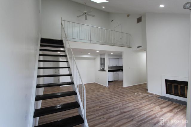 912 Aspen Drive, Plainsboro, NJ 08536