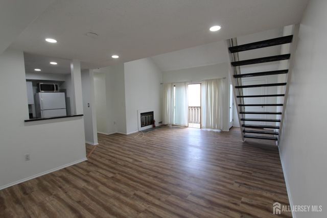 912 Aspen Drive, Plainsboro, NJ 08536