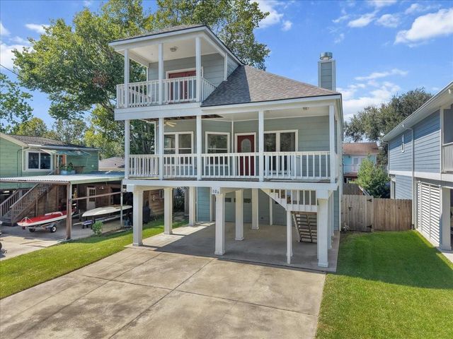 526 Pine Road, Clear Lake Shores, TX 77565