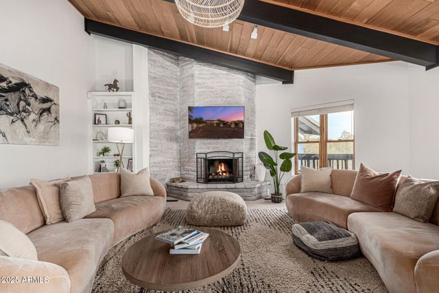 6831 E STAGECOACH PASS --, Carefree, AZ 85377