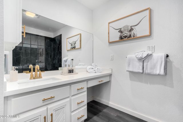 6831 E STAGECOACH PASS --, Carefree, AZ 85377