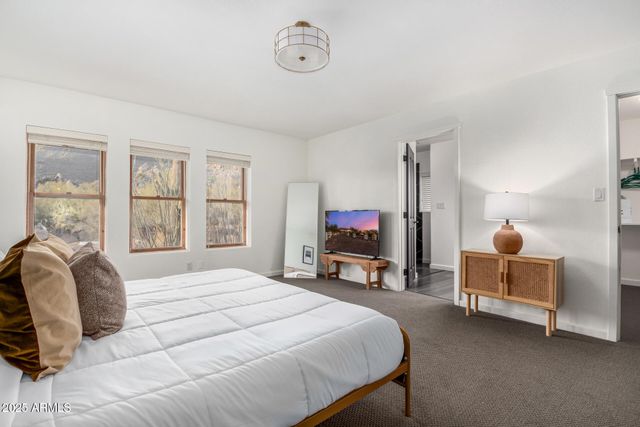 6831 E STAGECOACH PASS --, Carefree, AZ 85377