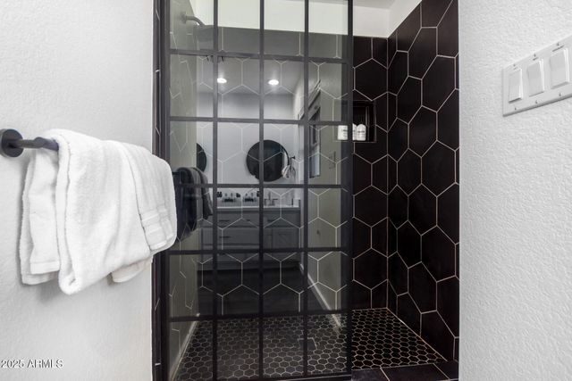 6831 E STAGECOACH PASS --, Carefree, AZ 85377