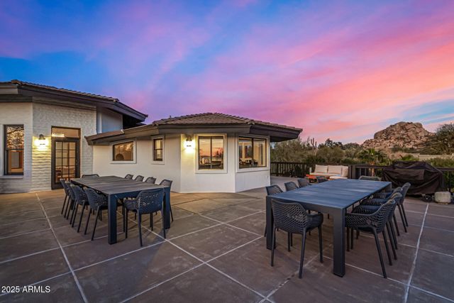 6831 E STAGECOACH PASS --, Carefree, AZ 85377