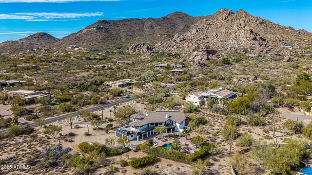 6831 E STAGECOACH PASS --, Carefree, AZ 85377