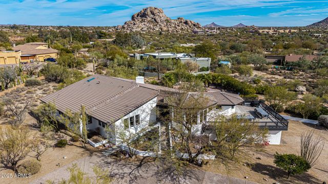 6831 E STAGECOACH PASS --, Carefree, AZ 85377