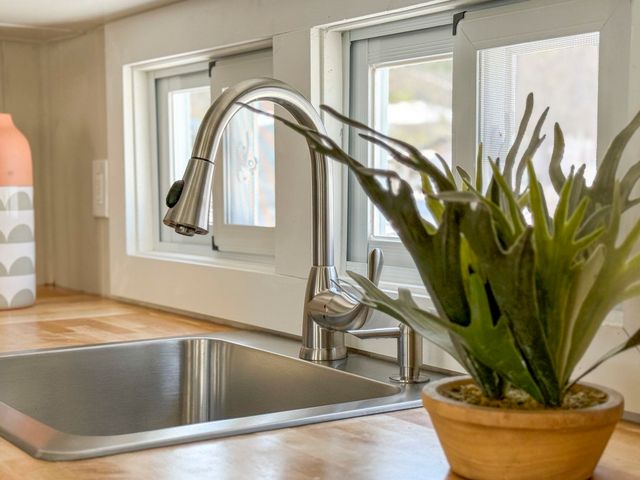 14 Stage Coach Circle, Londonderry, NH 03053