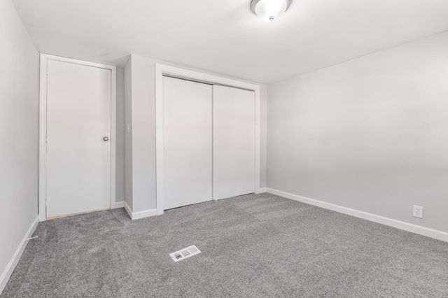 14 Stage Coach Circle, Londonderry, NH 03053