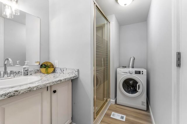 14 Stage Coach Circle, Londonderry, NH 03053