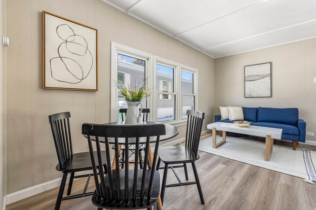 14 Stage Coach Circle, Londonderry, NH 03053