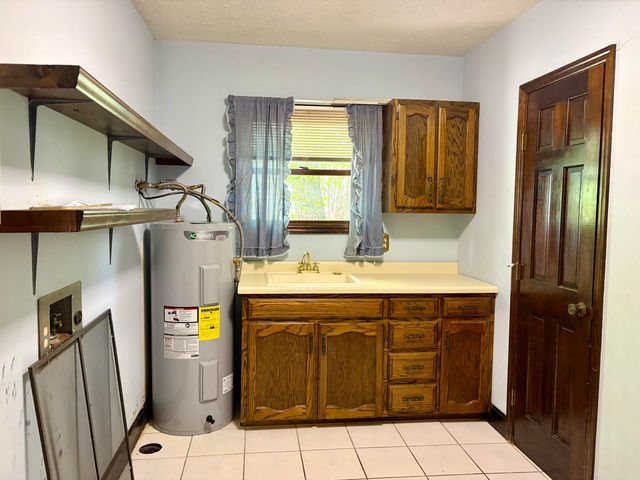 8123 Barbourville Road, London, KY 40744