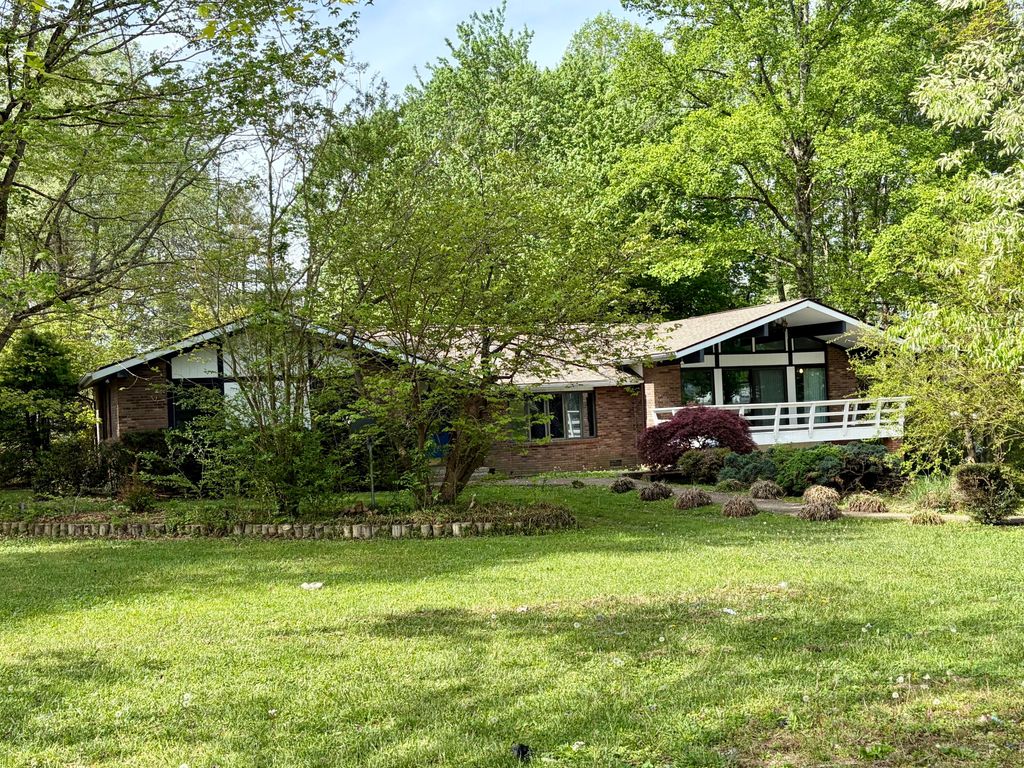 8123 Barbourville Road, London, KY 40744