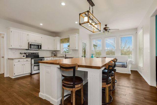 6515 W 147th Terrace, Overland Park, KS 66223