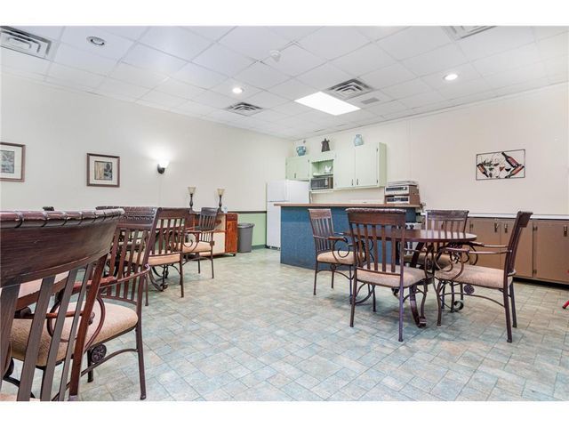 2720 Dale Street N C113, Roseville, MN 55113