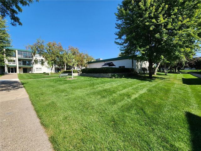 2720 Dale Street N C113, Roseville, MN 55113