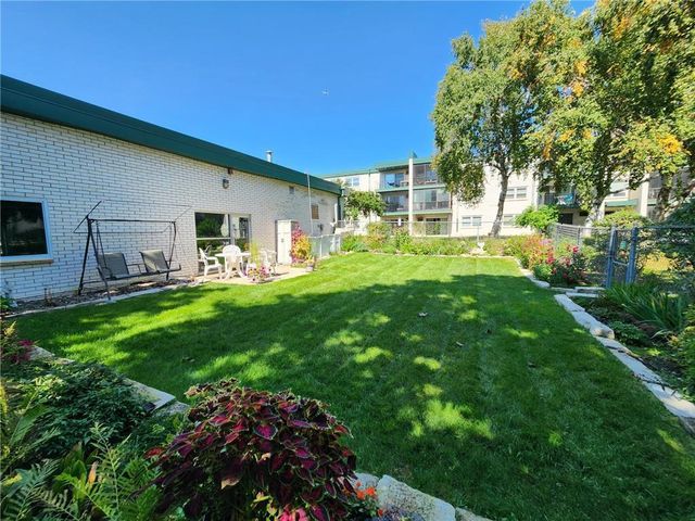 2720 Dale Street N C113, Roseville, MN 55113