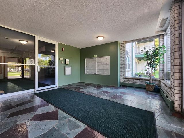 2720 Dale Street N C113, Roseville, MN 55113