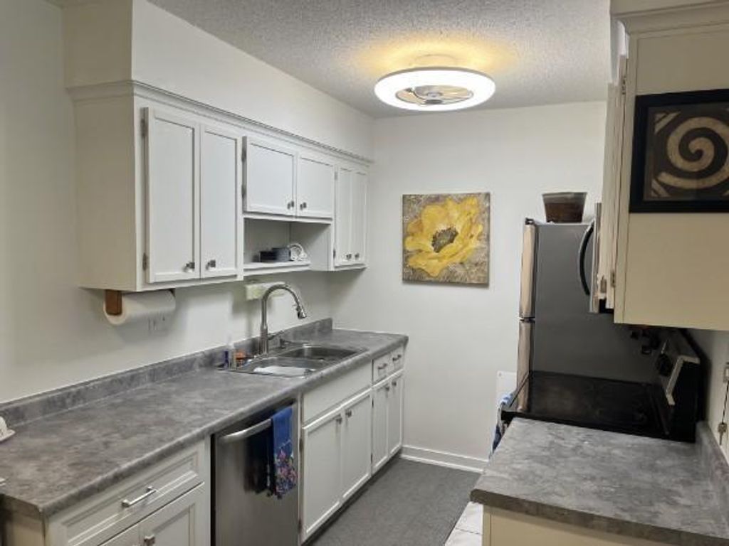 2720 Dale Street N C113, Roseville, MN 55113 — photo 4