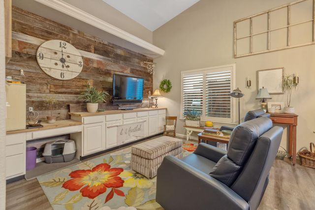 5126 W Modoc Avenue, Visalia, CA 93291