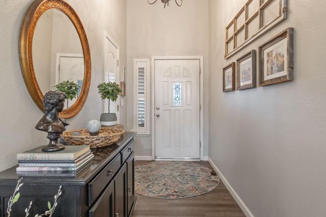 5126 W Modoc Avenue, Visalia, CA 93291