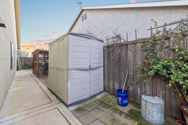 5126 W Modoc Avenue, Visalia, CA 93291