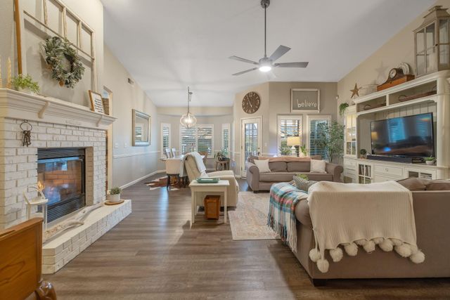 5126 W Modoc Avenue, Visalia, CA 93291