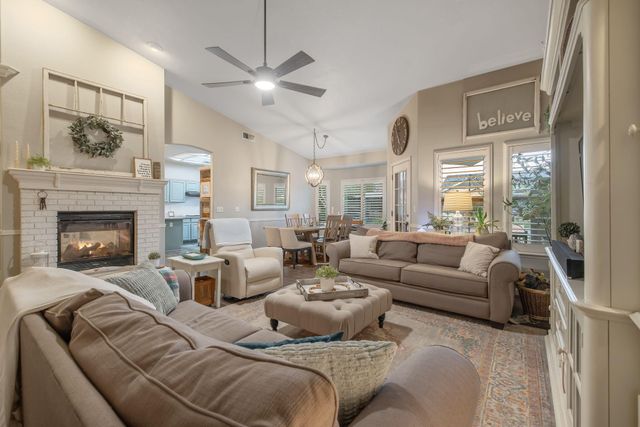 5126 W Modoc Avenue, Visalia, CA 93291