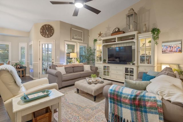 5126 W Modoc Avenue, Visalia, CA 93291