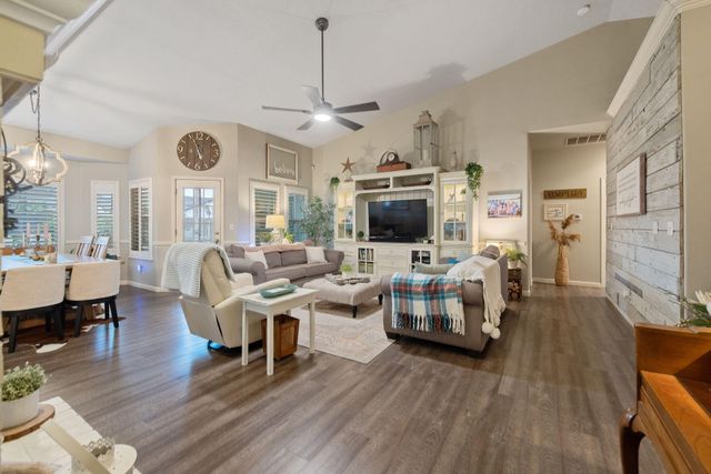 5126 W Modoc Avenue, Visalia, CA 93291