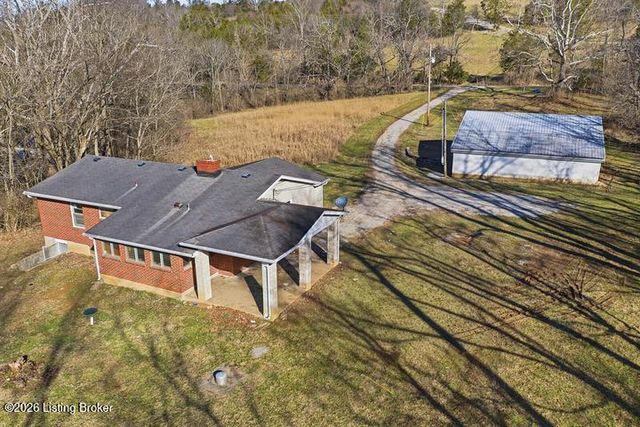 1961 Glensboro Rd, Lawrenceburg, KY 40342