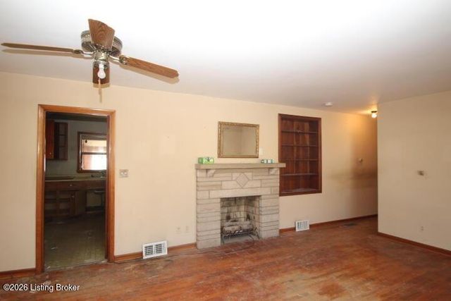 1961 Glensboro Rd, Lawrenceburg, KY 40342