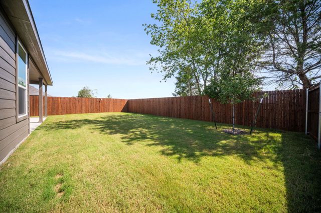 4736 Paynes Valley Drive, Ennis, TX 75119