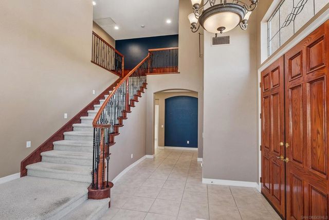 11721 Treadwell Dr, Poway, CA 92064