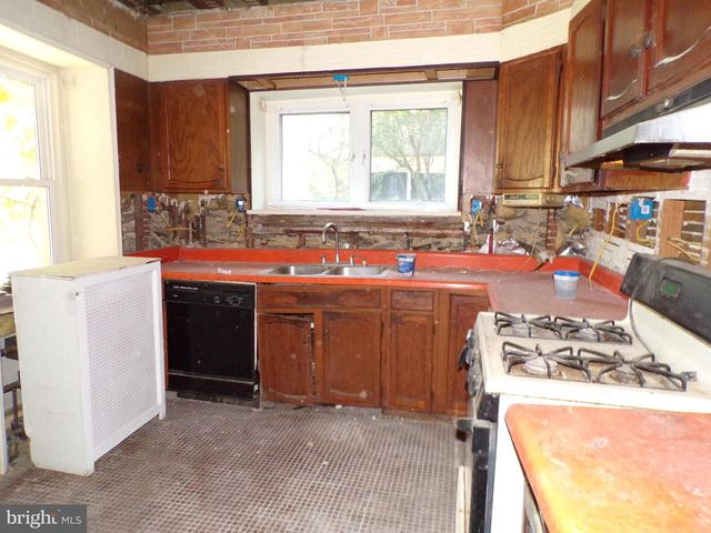 5125 NEWHALL ST, Philadelphia, PA 19144