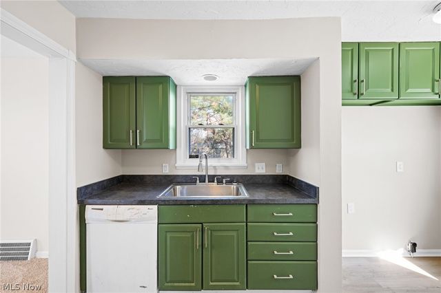 21391 Westport Avenue, Euclid, OH 44123